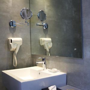 Premier Twin Room